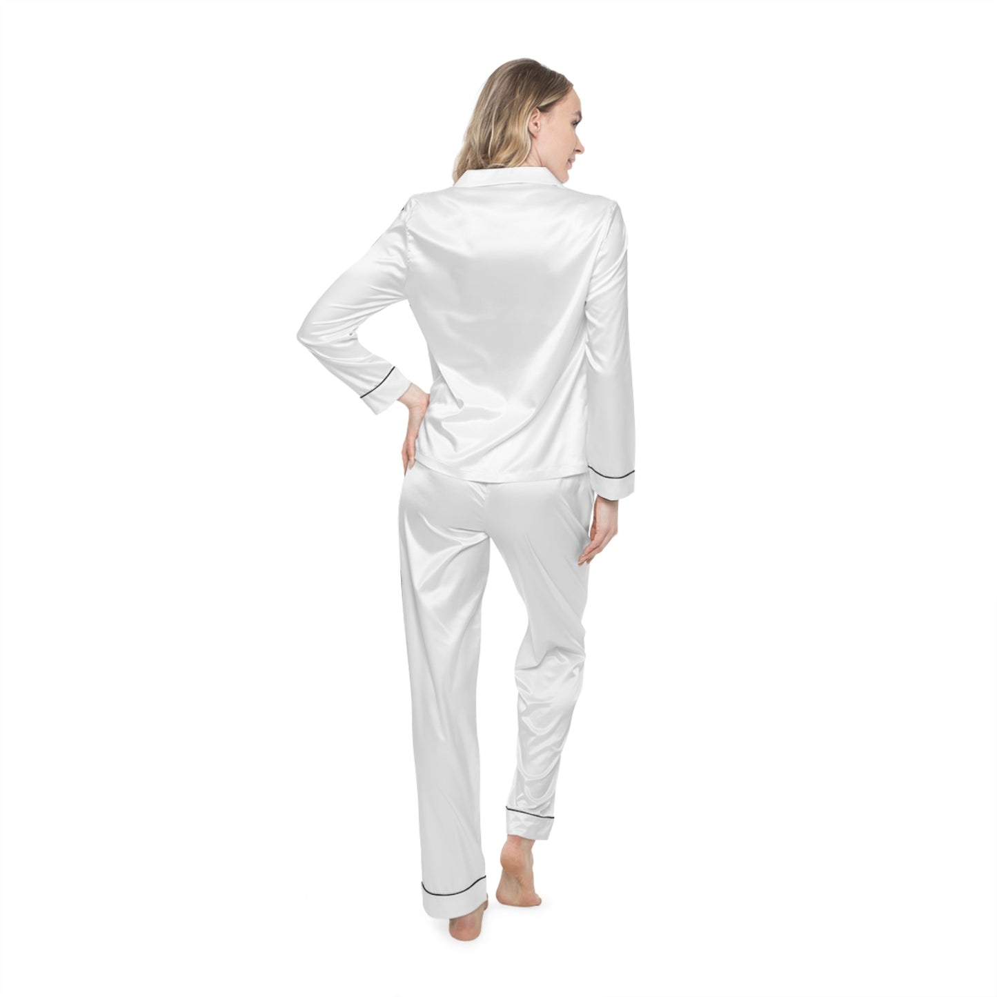 Personalized Women's Satin Pajama Set - Luxurious Sleepwear with Script Pocket Detail